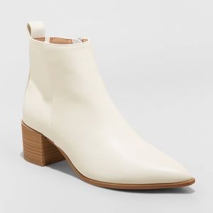 Universal Thread Kennedy Ankle Boots - Ivory